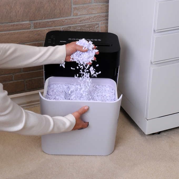 Royal Shredder Micro-Cut Paper Shredder, 14-Sheet, Black/White