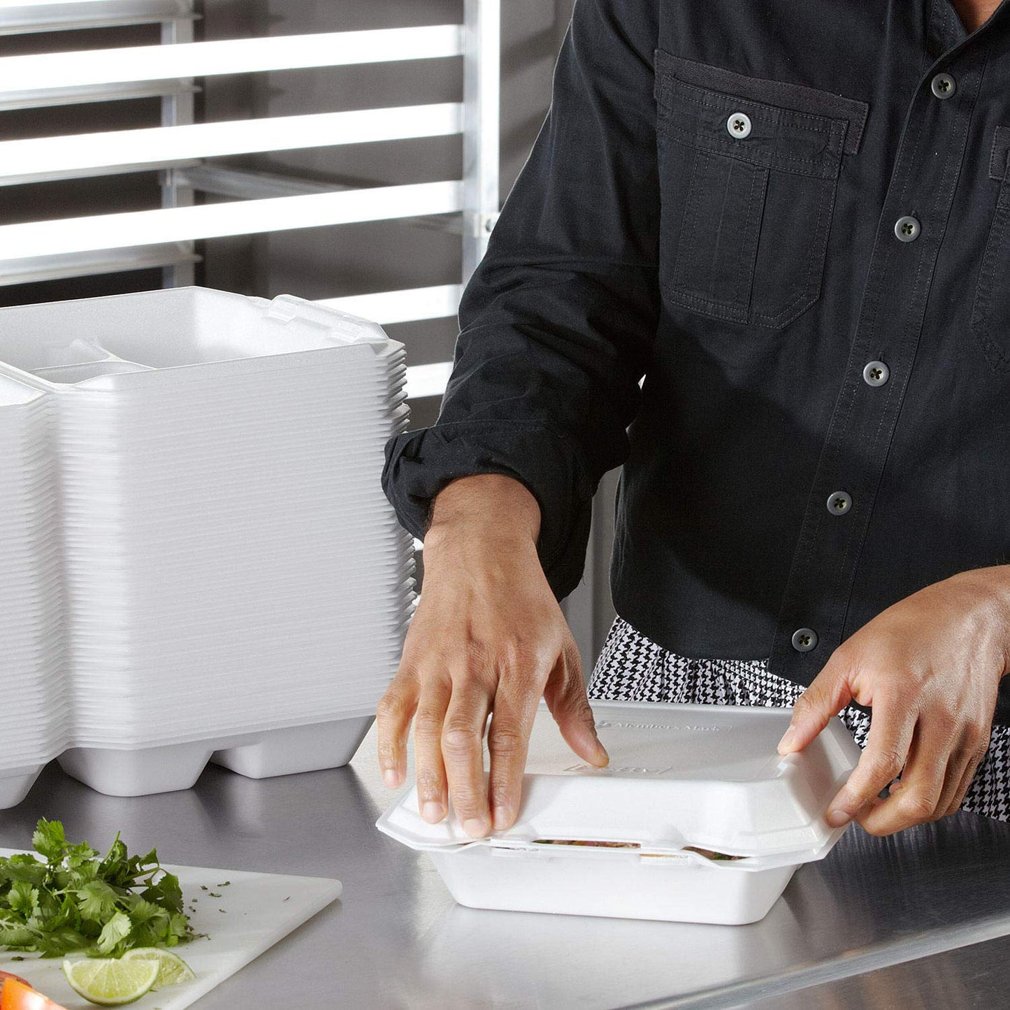 Member's Mark Hefty Three-Compartment Hinged Lid Containers (125 ct.) (pack of 2)