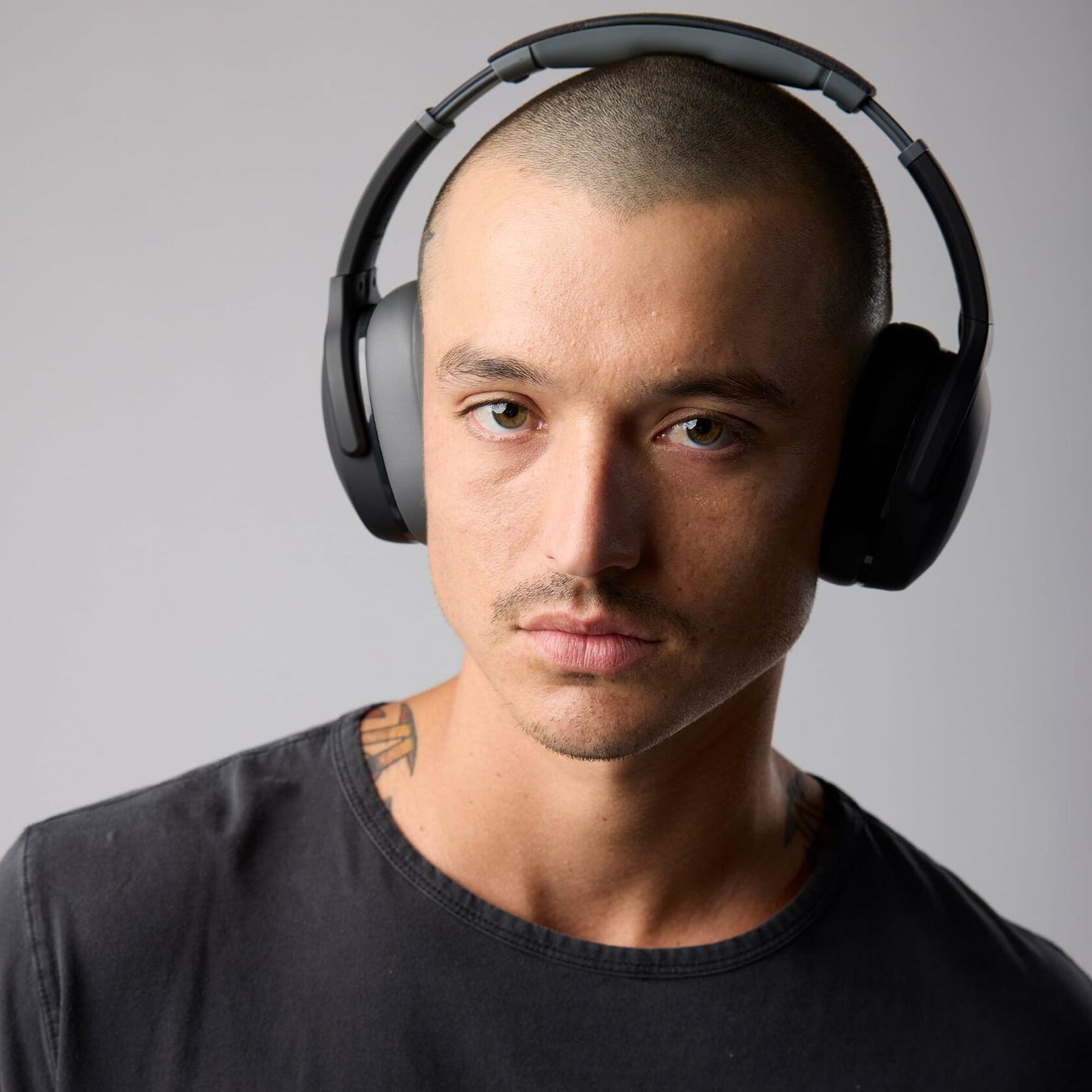 Skullcandy Crusher Evo Over-Ear Wireless Headphones with Sensory Bass, 40 Hr Battery, Microphone, Works with iPhone Android and Bluetooth Devices, Asphalt