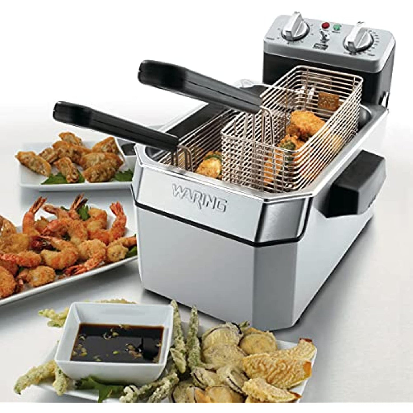 Waring Commercial WDF1000 Heavy Duty 10 lb. Single Basket Deep Fryer , Includes 3 Fry Baskets & Night-Cover-1800W, 120V, 5-15 Plug
