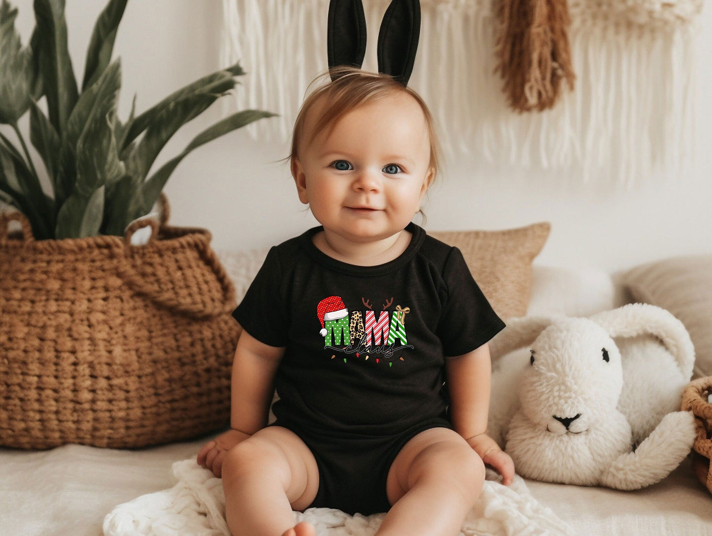 Mama Claus T-Shirt, Christmas Shirt For Woman, Christmas Mama Shirt, Gift For Mom, Cute Christmas Tee, Christmas Gift for Her, Holiday Shirt